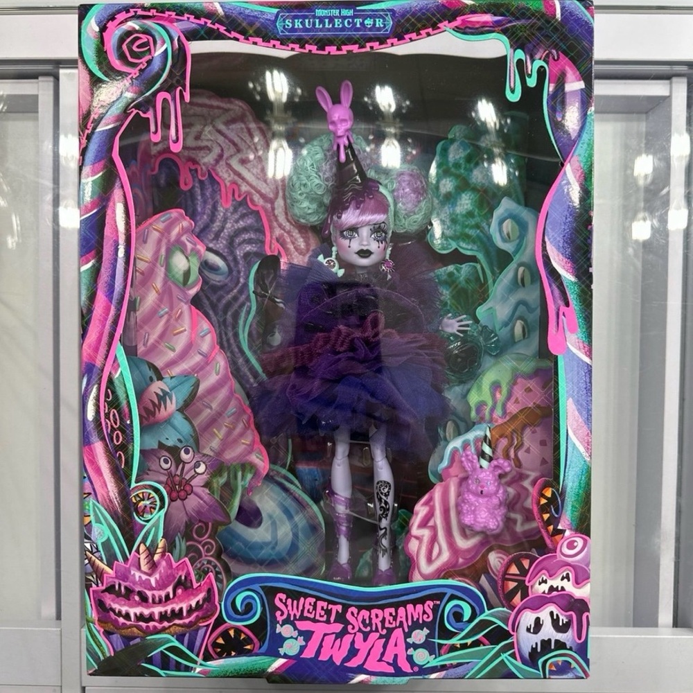 2025 SDCC Monster High Sweet Screams Twyla Skullector